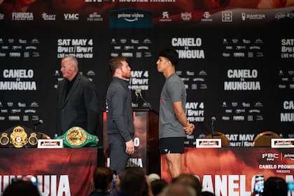 Canelo Álvarez y Munguia, en la conferencia de prensa previa al combate