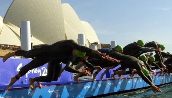 Largada. La Opera de Sídney le dio marco al inicio de la competencia. (AP / archivo)
